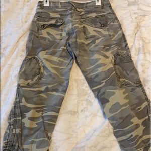 camo cargo-pants